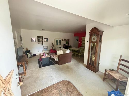 25-25 Cheyenne Ct, Coram, NY, 11727-1503 | Card Image