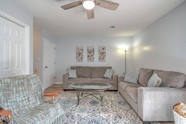 3 - 2023 Weaver Pike, Condo with 2 bedrooms, 2 bathrooms and null parking in Bristol TN | Image 11