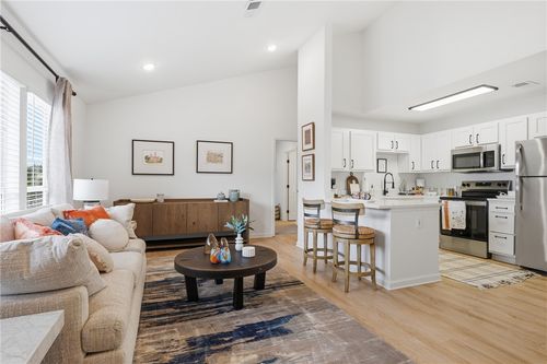 9303-626 Shug Jordan Pkwy, Auburn, AL, 36832-4324 | Card Image