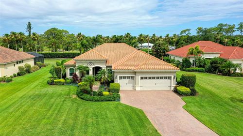 8215 Larkspur Cir, SARASOTA, FL, 34241-1004 | Card Image