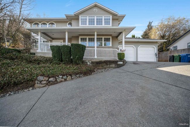 3588 Mckinley Drive, House other with 3 bedrooms, 3 bathrooms and 2 parking in Abbotsford BC | Image 1