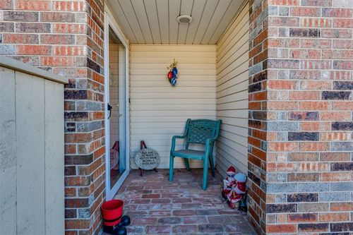 1324 E Timberview Dr, Midwest City, OK, 73130-5225 | Card Image