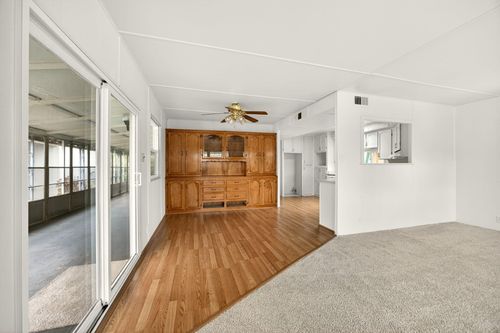 spc-151-2252 Table Rock Rd, Medford, OR, 97501-1464 | Card Image