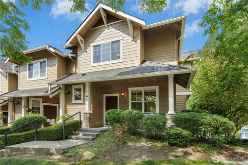 1901 Ne Killian Ln, Issaquah, WA, 98029-7665 | Card Image