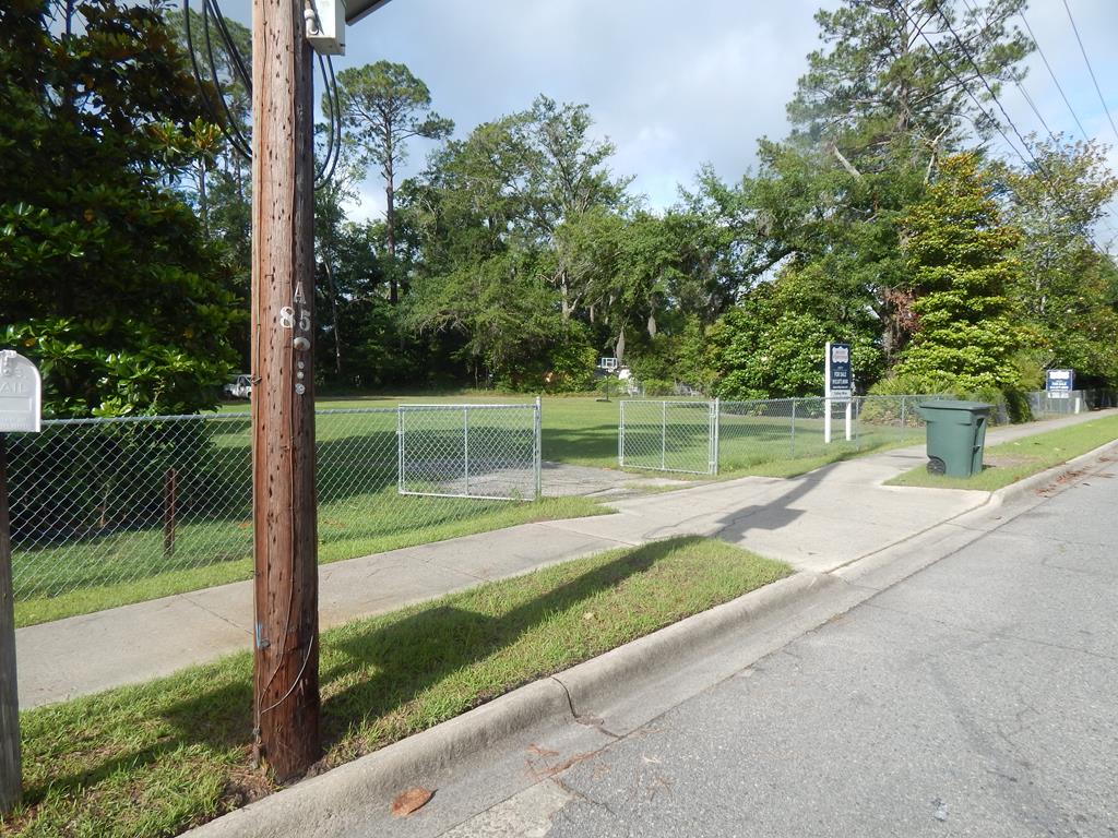 Azalea St, Hinesville, GA 31313