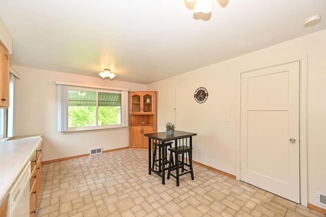 318 Hyde Park Avenue, House other with 3 bedrooms, 1 bathrooms and null parking in Waukesha WI | Image 14