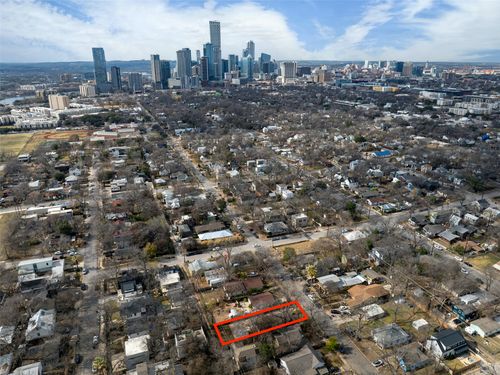 2009 Haskell St, Austin, TX, 78702-5516 | Card Image