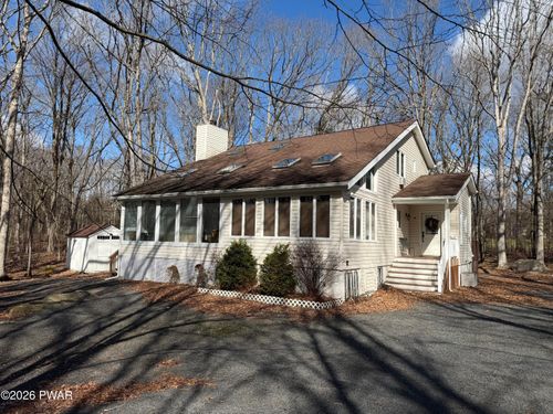811 Paddock Ct, Lords Valley, PA, 18428 | Card Image