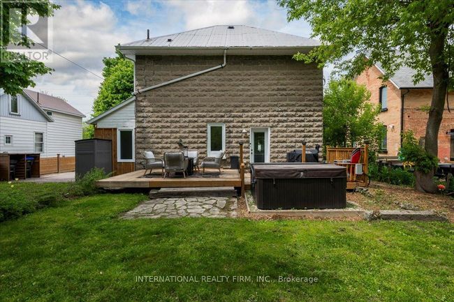 8061 Main St, House other with 3 bedrooms, 2 bathrooms and 3 parking in Everett ON | Image 26