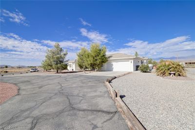 3851 Tumbleweed Avenue, House other with 3 bedrooms, 2 bathrooms and null parking in Pahrump NV | Image 2