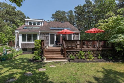 234 Vineyard Meadow Farms Rd, West Tisbury, MA, 02575-5525 | Card Image