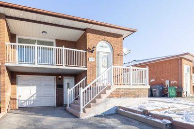 MAIN - 4279 Woodington Dr, Home with 3 bedrooms, 1 bathrooms and 2 parking in Mississauga ON | Image 2