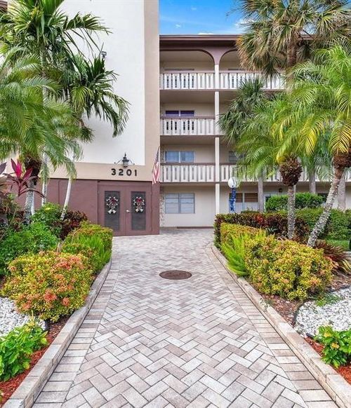 apt-e3-3201 Portofino Pt, Coconut Creek, FL, 33066-1227 | Card Image