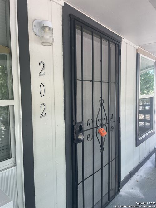 202-4818 Monterey St, San Antonio, TX, 78237-2008 | Card Image