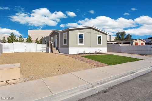 4498 Crystal Peak Dr, Las Vegas, NV, 89115-2777 | Card Image