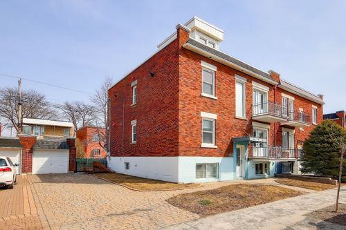 9035 Rue St-Denis, Montréal, QC, H2M1N5 | Card Image