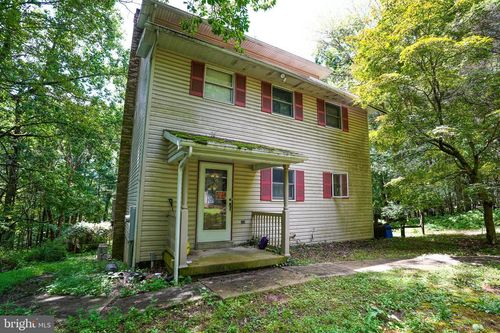 590 Pinewood Rd, Lehighton, PA, 18235-3517 | Card Image