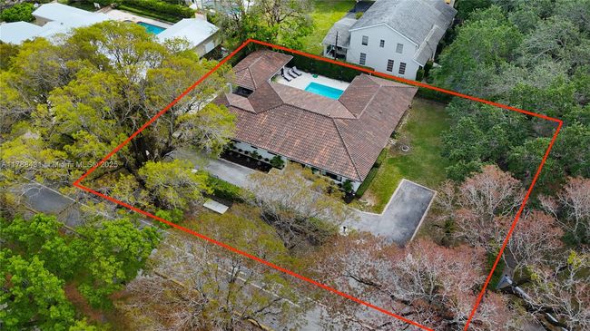 2325 Alhambra Cir, House other with 4 bedrooms, 3 bathrooms and null parking in Coral Gables FL | Image 28
