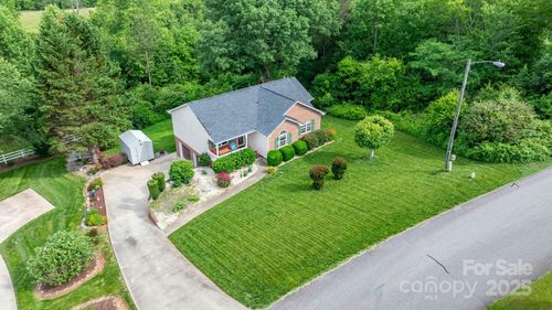 215 Taylor Cir, Granite Falls, NC, 28630-9366 | Card Image