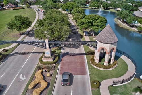 8613 Russell Dr, Rowlett, TX, 75089-4842 | Card Image