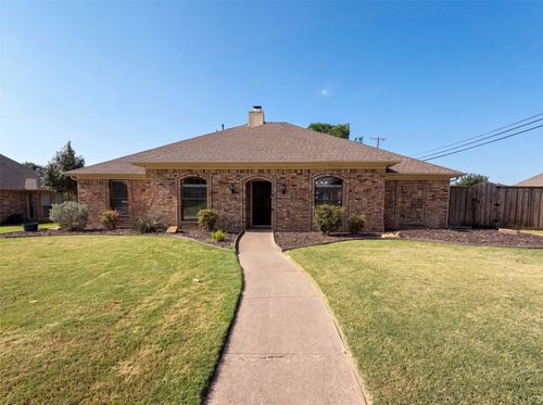 3032 Laguna Dr, Plano, TX, 75023-8006 | Card Image