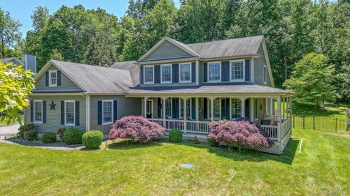 42 Somerset Ln, Warwick, NY, 10990-2463 | Card Image