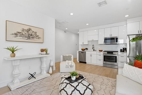 3-148 W 9th St, Boston, MA, 02127 | Card Image