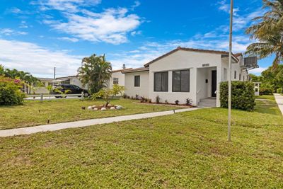 2450 Cleveland St, Home with 0 bedrooms, 0 bathrooms and 4 parking in Hollywood FL | Image 3