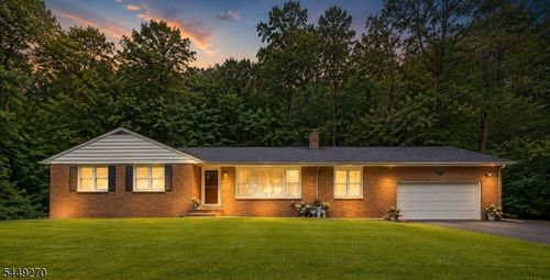 195 Old Somerset Rd, Watchung, NJ, 07069-6023 | Card Image