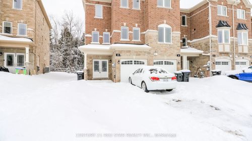 32 Milson Cres, Angus, ON, L3W0C9 | Card Image