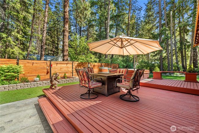 expansive deck, privacy fence | Image 36