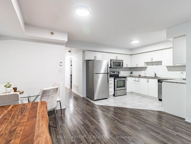 22 - 2488 Post Rd, Condo with 2 bedrooms, 2 bathrooms and 1 parking in Oakville ON | Image 16