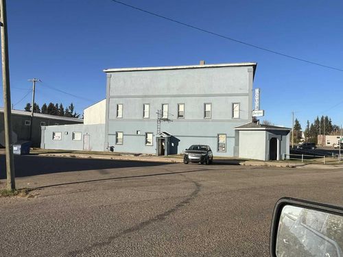 {{alt}} | Card Image