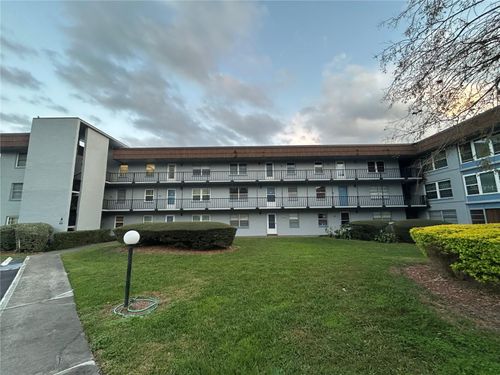 apt-202a-333 Lake Howard Dr Nw, WINTER HAVEN, FL, 33880-2300 | Card Image