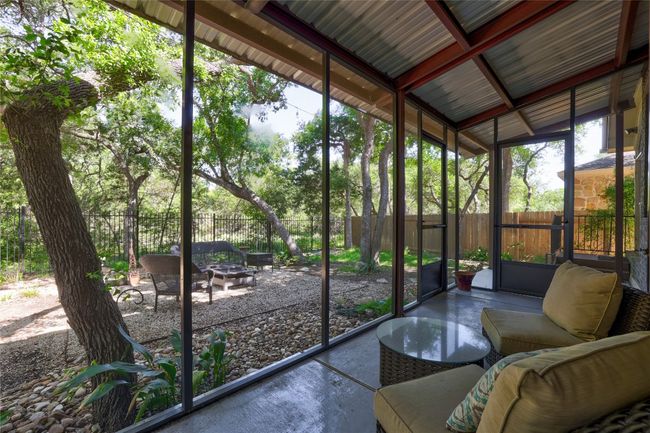 Screened in patio | Image 33