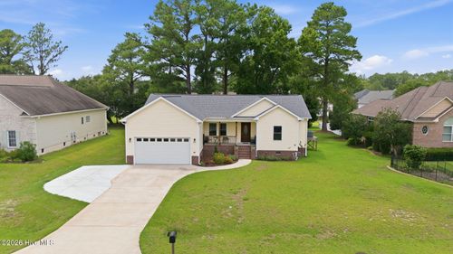 907 Sea Holly Ct, New Bern, NC, 28560-8952 | Card Image