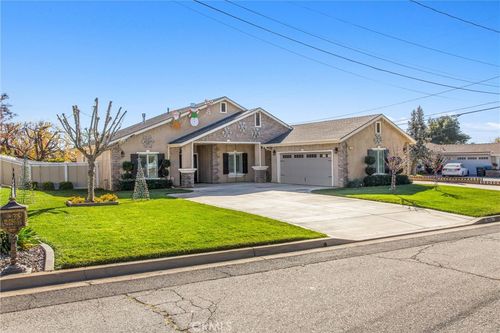 425 Sandalwood Dr, Calimesa, CA, 92320-1506 | Card Image