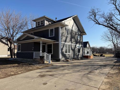 401 Iowa Ave Sw, Orange City, IA, 51041-1532 | Card Image
