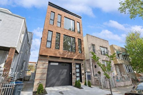 220 Freeman Ave, Jersey City, NJ, 07306-7004 | Card Image