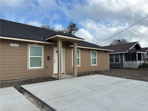 b-923 Craig St, Corpus Christi, TX, 78404-2023 | Card Image