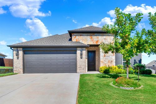 2112 Hill Crest Ct, Weatherford, TX, 76086-1157 | Card Image