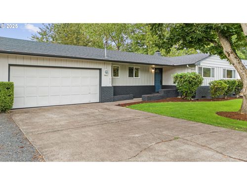 2133 Jeppesen Acres Rd, Eugene, OR, 97401-4909 | Card Image