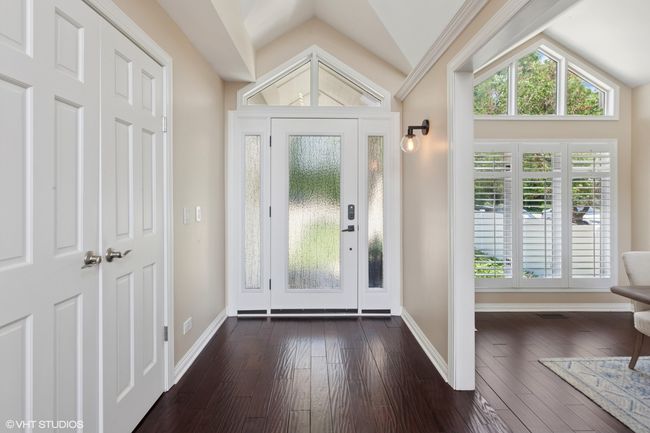 6N142 Riverside Dr, House other with 4 bedrooms, 4 bathrooms and 2 parking in St. Charles IL | Image 4