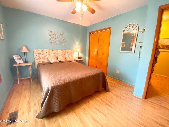 201 Ne 48 Th St, House other with 3 bedrooms, 2 bathrooms and 1 parking in Oak Island NC | Image 19
