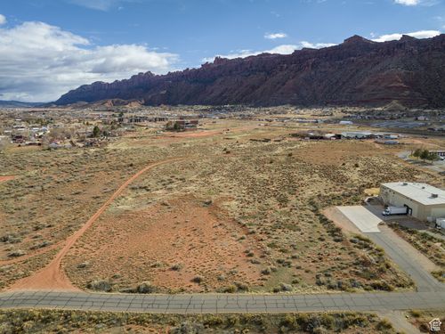q-2284 Resource Blvd, Moab, UT, 84532-3406 | Card Image