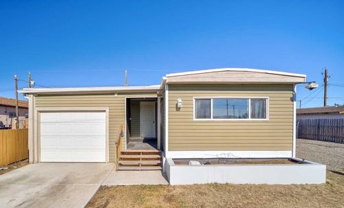 427 10 St, Fort Macleod, AB, T0L0C4 | Card Image