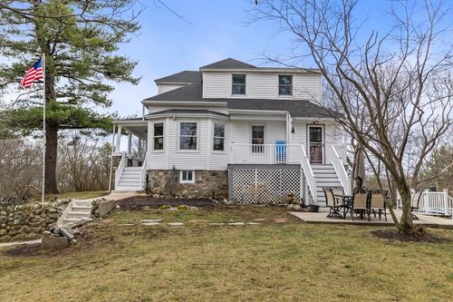 176 Forest St, Melrose, MA, 02176-5623 | Card Image