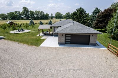 23355 Adelaide Rd, House other with 3 bedrooms, 4 bathrooms and 12 parking in Strathroy Caradoc ON | Image 2