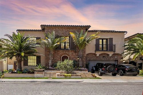 20300 W Windsor Ln, Northridge, CA, 91326-4964 | Card Image