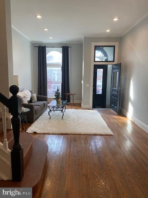1921 Park Ave, BALTIMORE, MD, 21217-4830 | Card Image